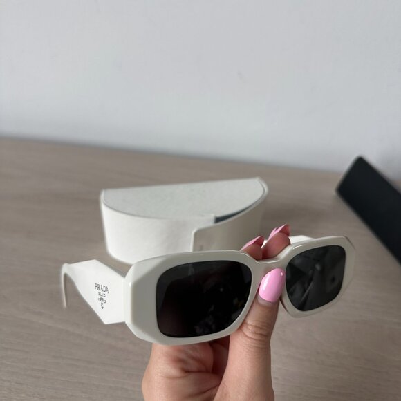 NWOT Prada SPR17W Symbole Sunglasses In Chalk White Geometric Design - Picture 5 of 11